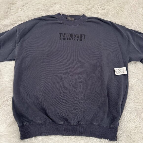 Taylor Swift Blue Eras Tour Crewneck Version One (unavaible online)